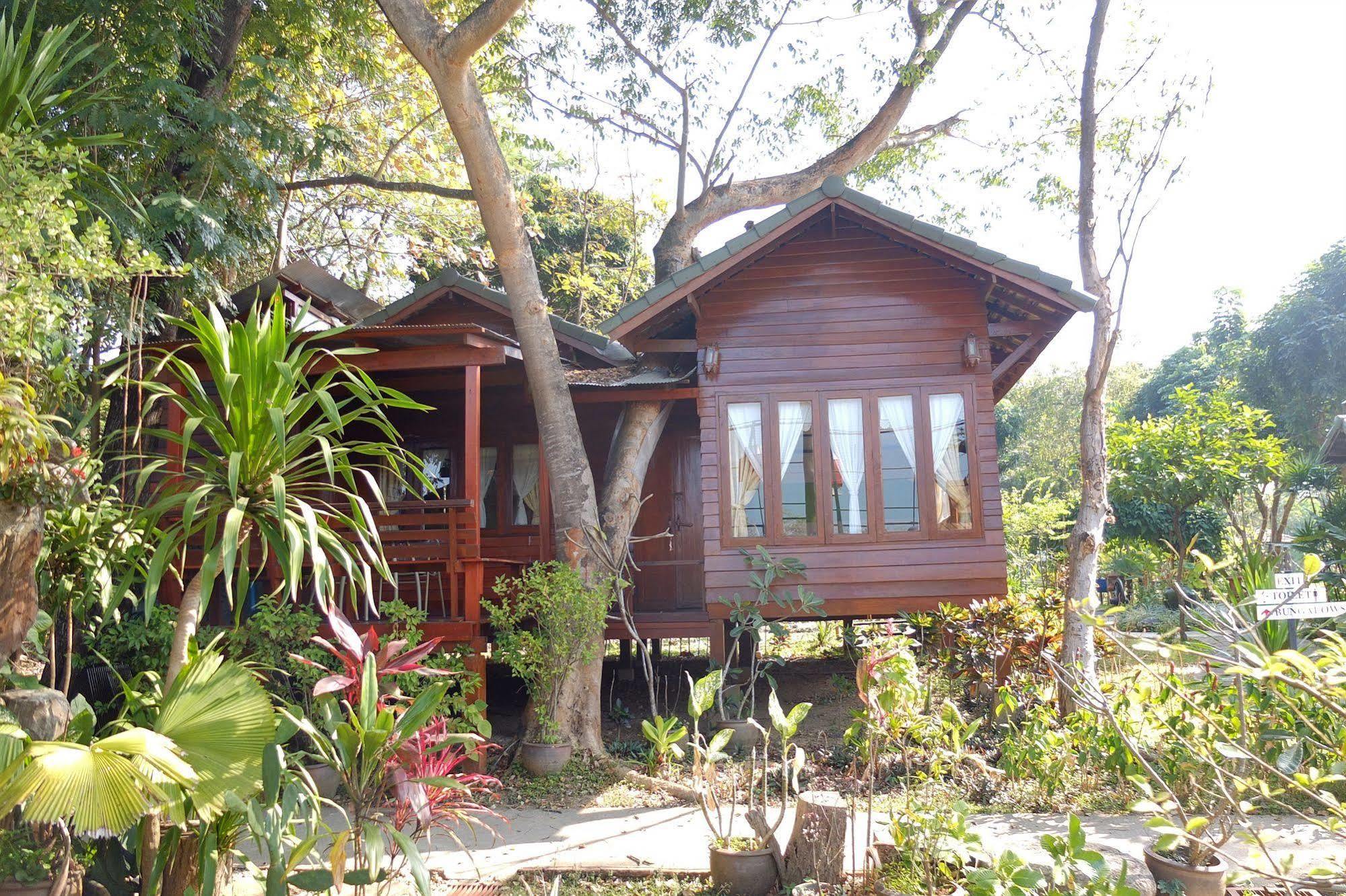 Tianna Garden Village Chiang Mai Exterior photo